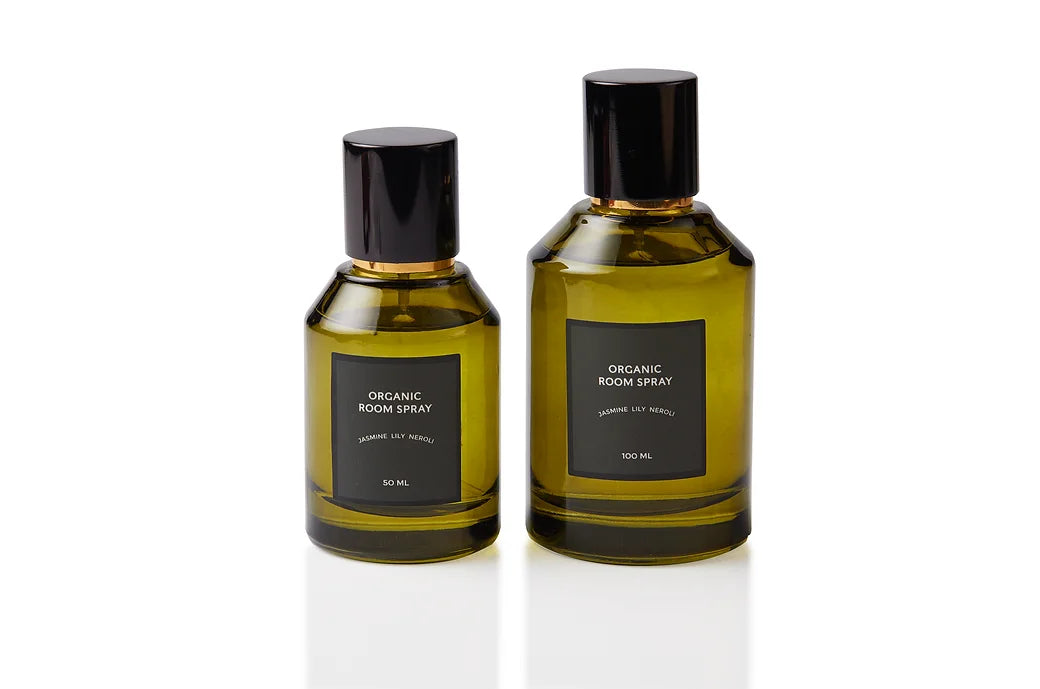 Eco-friendly botanical mist made with natural ingredients and essential oils. Alcohol-free, long-lasting. Use as body, room, or linen spray. Scent: Jasmine, Lily & Neroli.