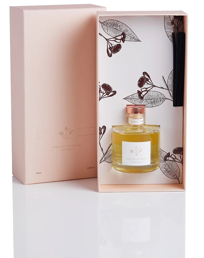 Enjoy the enduring natural fragrance of this reed diffuser, crafted without alcohol or DPG and presented in sustainable packaging. Vegan & cruelty-free, refill options provided. Scent: Sandalwood & Lime.