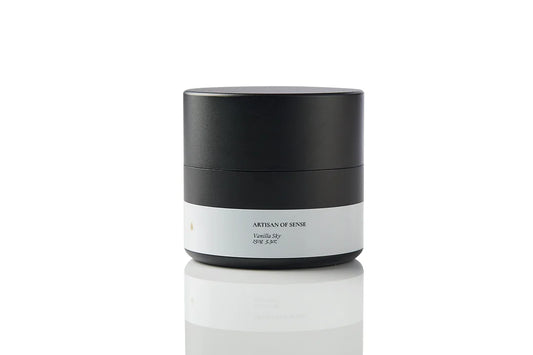 Vanilla Sky scented tin candle, natural cotton wick, brings home fragrance anywhere. Naturally purifying to uplift and cleanse