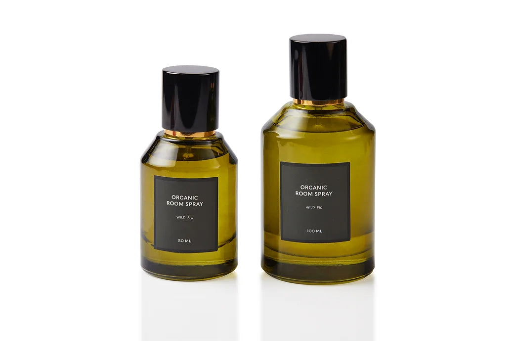Gentle and long-lasting plant-based botanical spray with natural fragrance and no alcohol. Eco-friendly packaging, suitable for all-over use. Scent: Wild Fig.