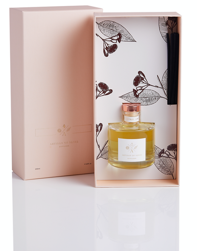 Long-lasting and naturally fragrant reed diffuser, formulated without alcohol or DPG and featuring sustainable packaging. Vegan & cruelty-free, with refills available.
Scent: Rosemary & Eucalyptus
