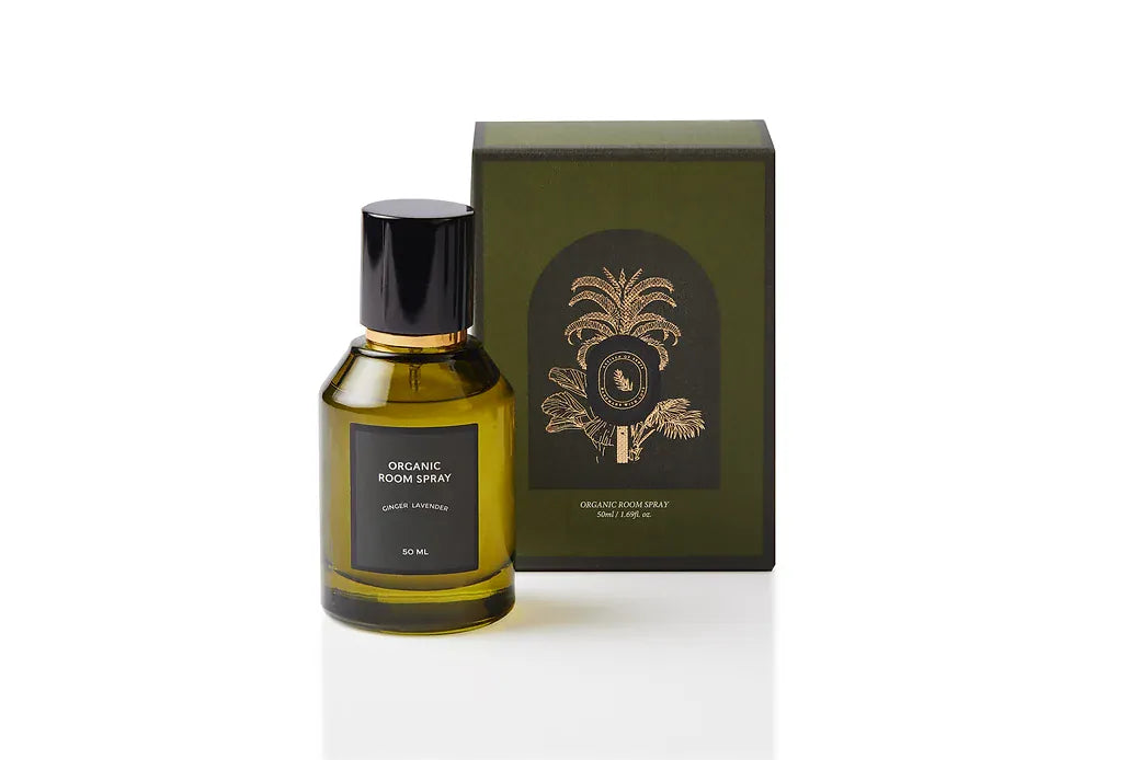 Botanical body and room mist by Artisan of Sense presented in olive green glass with a black cap and gold detailing. Synthetic-free natural fragrance handcrafted at our Joo Chiat atelier in Singapore, formulated for daily personal refresh, linen refreshing, and mindful interior atmosphere.