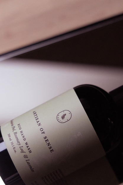 Wash with Lime, Sandalwood & Musk: Artisan of Sense eco handwash, free of sulphates and synthetic fragrance
