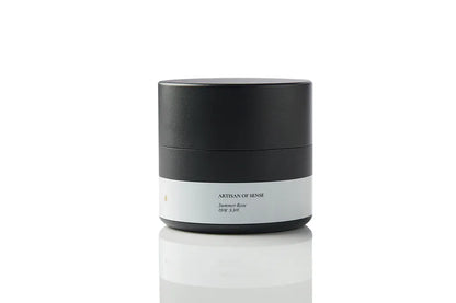 Sustainable soy tin candle, natural Summer Rose, made with UK wax, perfect for journeys. Luxurious rose botanical candle, perfect for creating a warm and inviting ambiance.